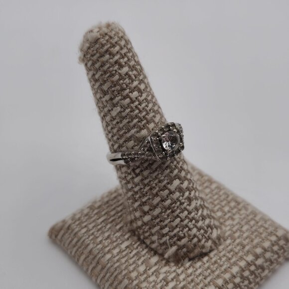 Size 7 Sterling Silver Clear Sapphire Gems Band Ring A3197 - Picture 3 of 10